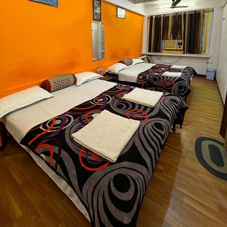 The Golden Lodge Варанаси Екстериор снимка